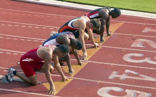 上海海港队持续领跑中超，探寻其登顶背后的多重动力