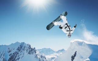 深度解析，三大球盛会足球淘汰赛缘何冷门频现