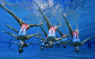 工人日报聚焦，归化球员考察未止，国足人才荒持续蔓延