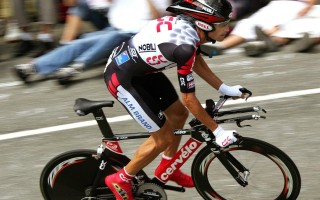 邮报独家曝料，埃基蒂克复出在即迎战蓝军，阿利松重伤六周赛季堪忧