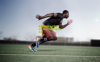 里夫斯狂飙38分领军，湖人主场力克独行侠巩固排名