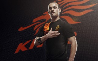 WTT总决赛激斗正酣，王楚钦遭遇强敌挑战，王曼昱苦战张本美和